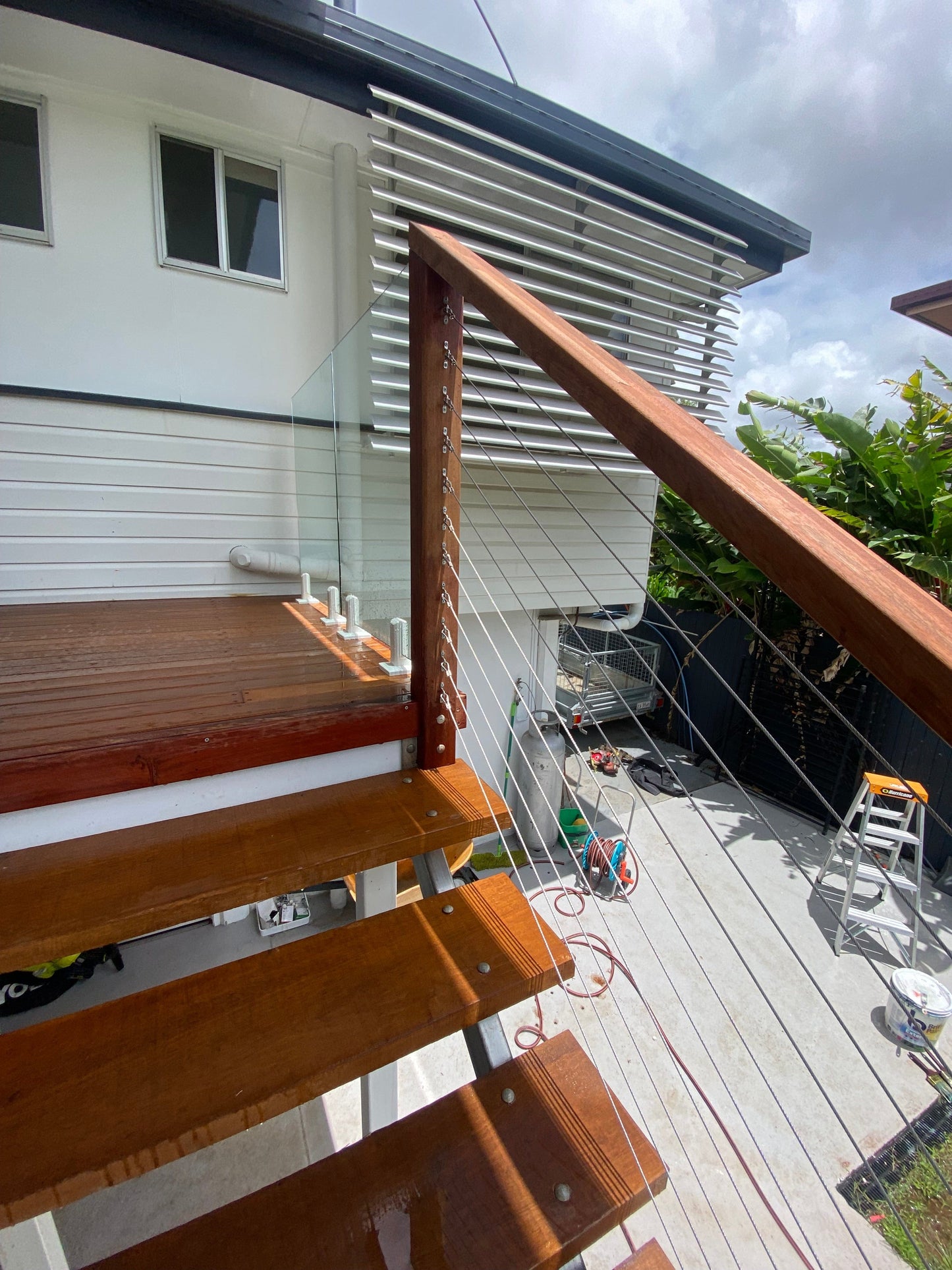 Hardwood Timber Balustrades with Stainless Steel Cables QHI National