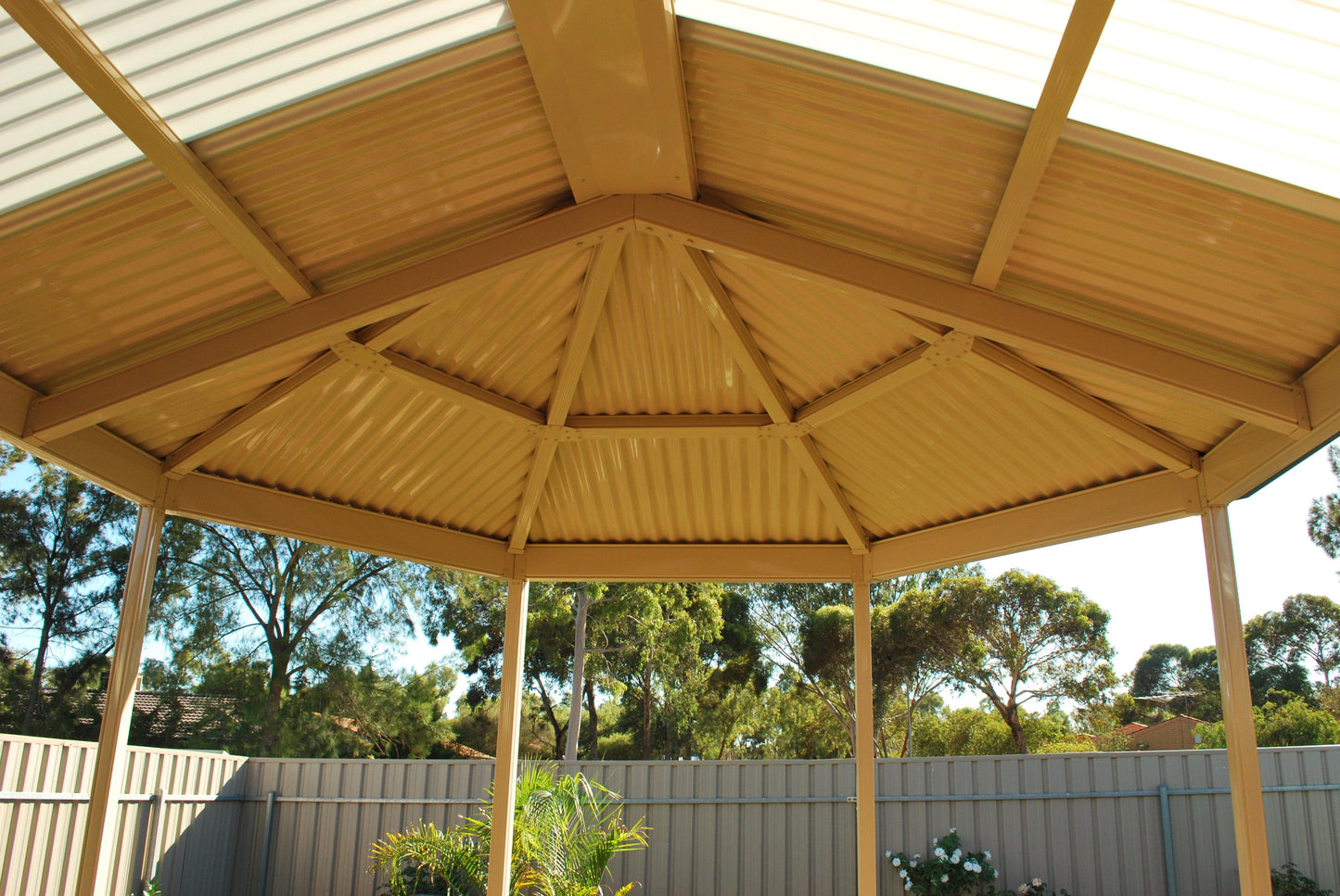 Gazebo - 8-sided 5m- Supply & Install QHI National