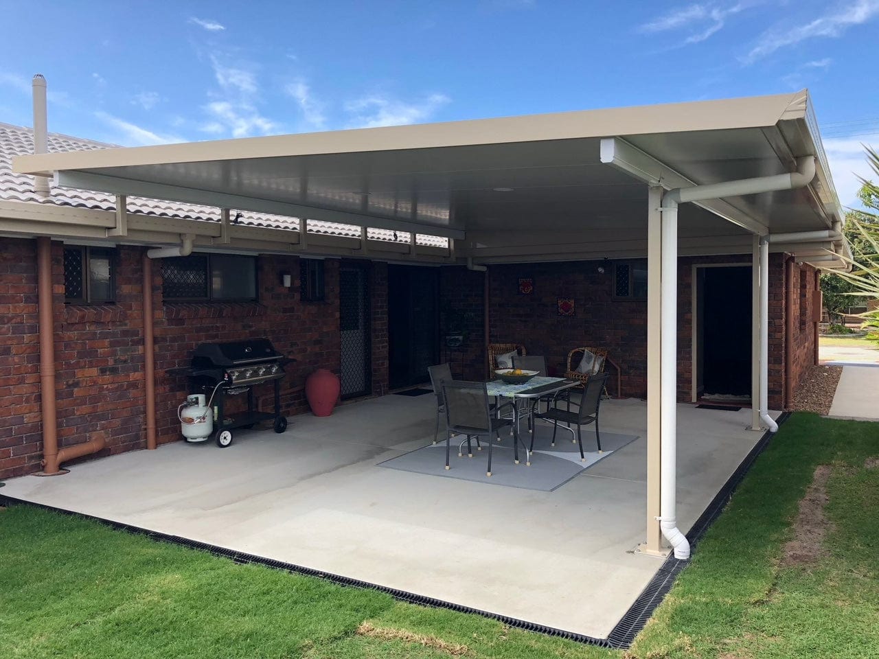Insulated Flyover Patio Roof- 11m x 9m- Supply & Install QHI National