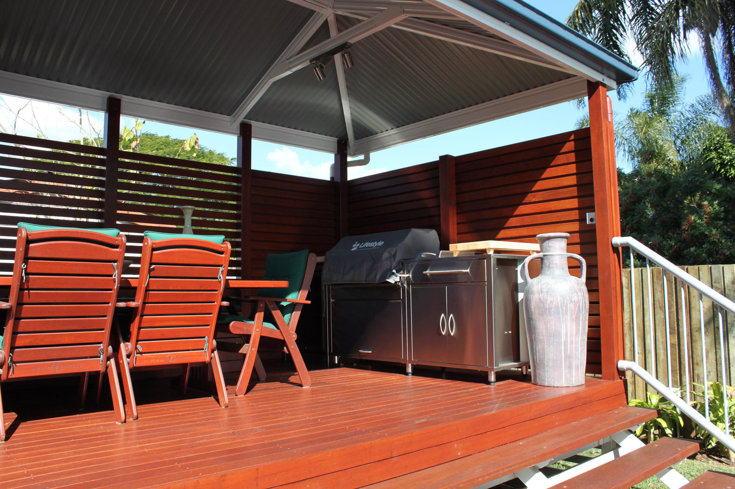 Low-Set Deck - 14m x 5m- Supply & Install QHI National