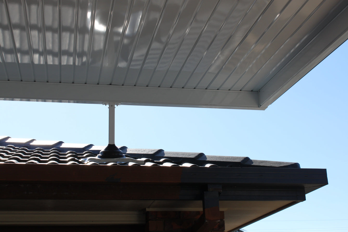 Insulated Flyover Patio Roof- 4m x 3m- Supply & Install QHI National