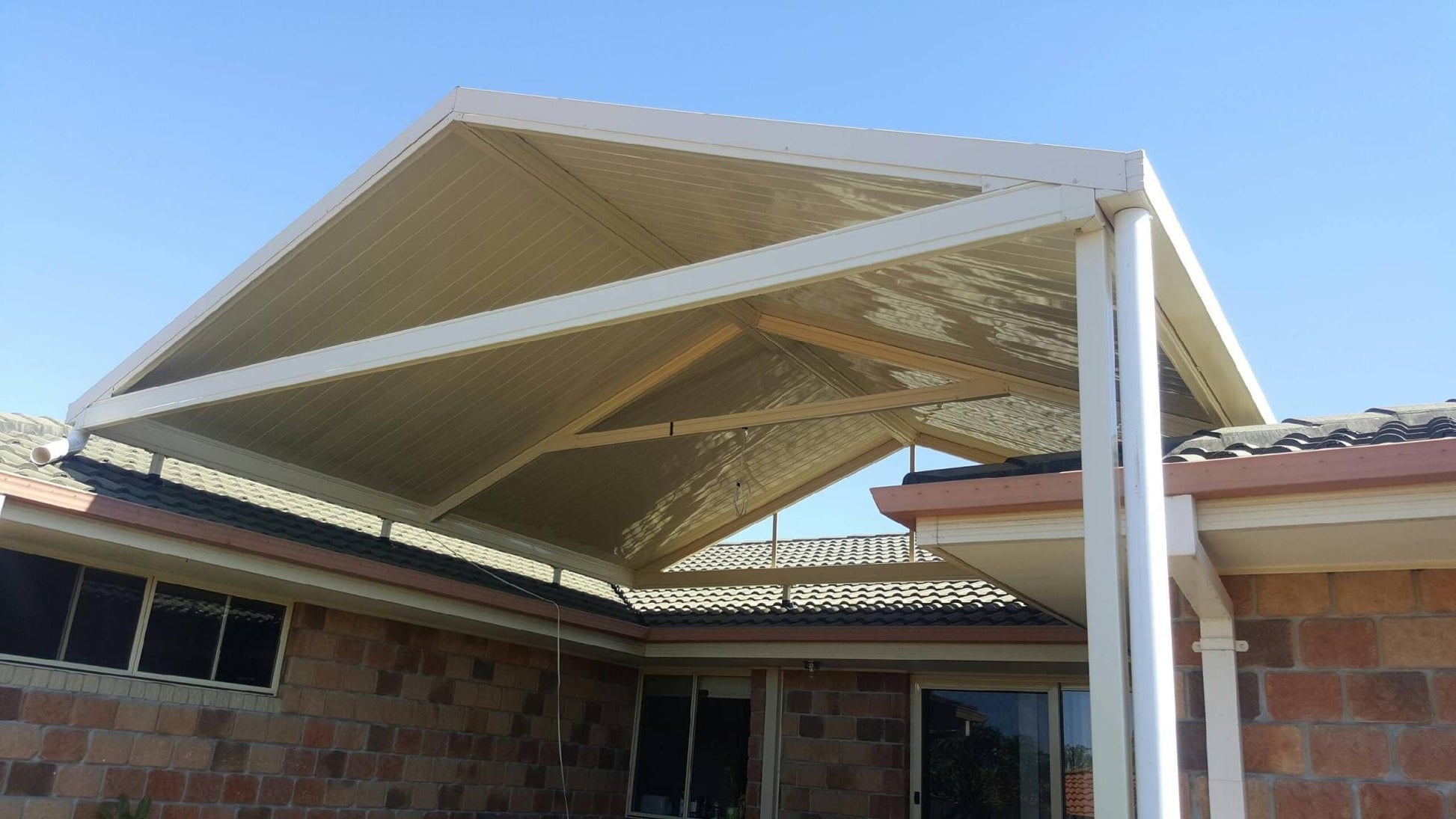 Insulated Gable Patio - 10m x 4m- Supply & Install QHI National